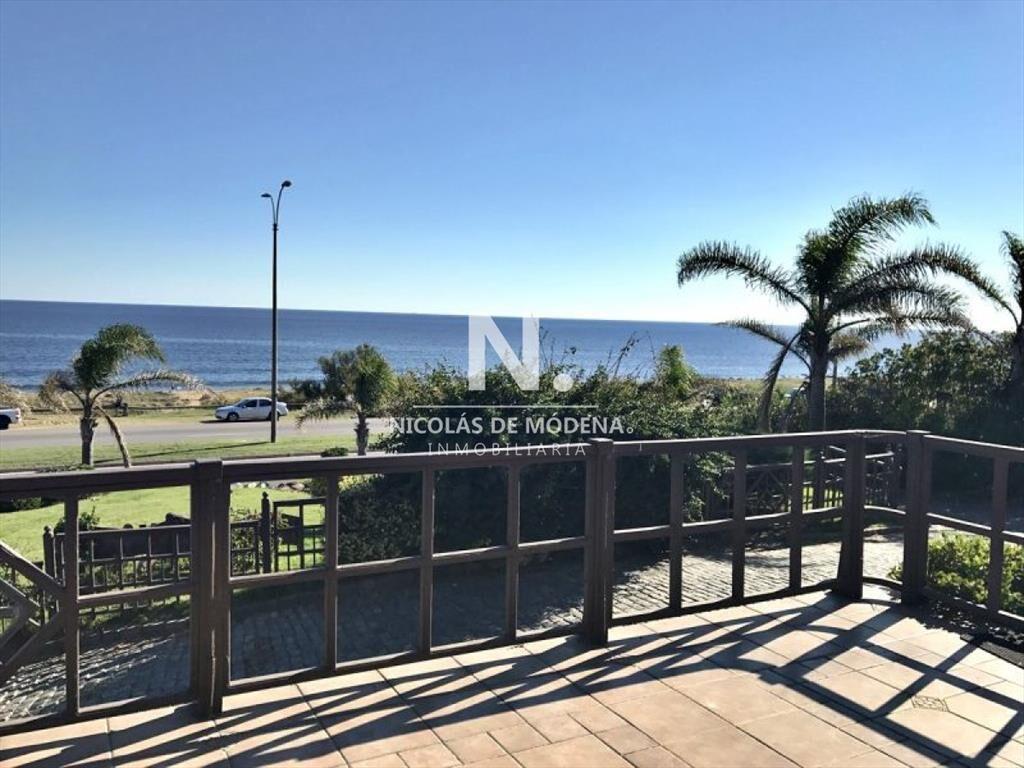 Casa en venta Playa Mansa 4 dormitorios ideal