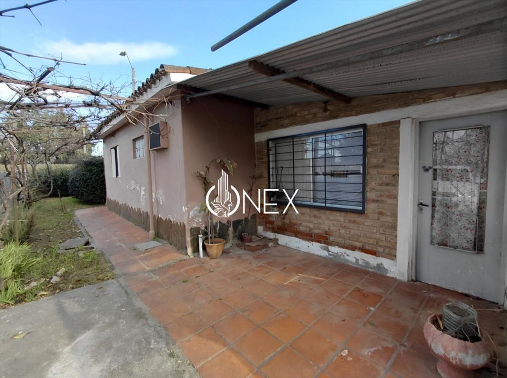 Venta de Casa Esquina con Galpón y Local en a 5