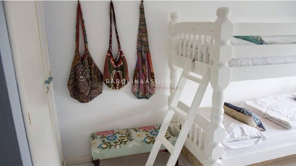 Apartamento de 2 dormitorios a la venta en del