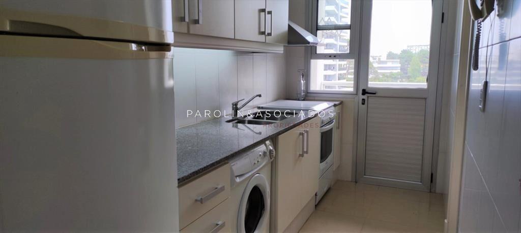 Apartamento en venta de 3 dormitorios en Sol y