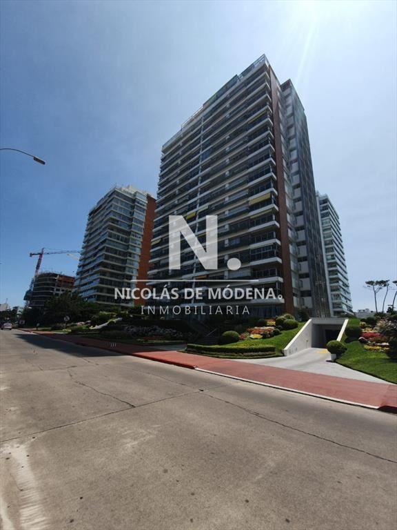 Se vende apartamento a metros del mar de 2 en del