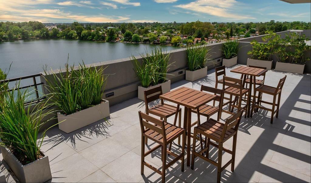Apartamento A Estrenar Con Vista Al Lago En Carrasco