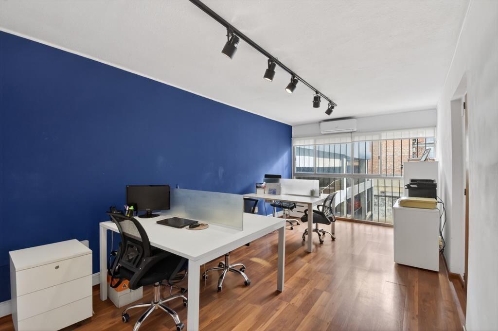 Venta de Oficina Centro con Garaje