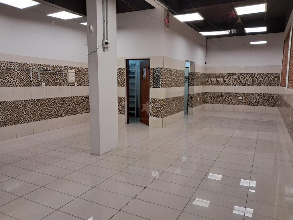 ALQUILER LOCAL FRENTE A SHOPPING TRES CRUCES