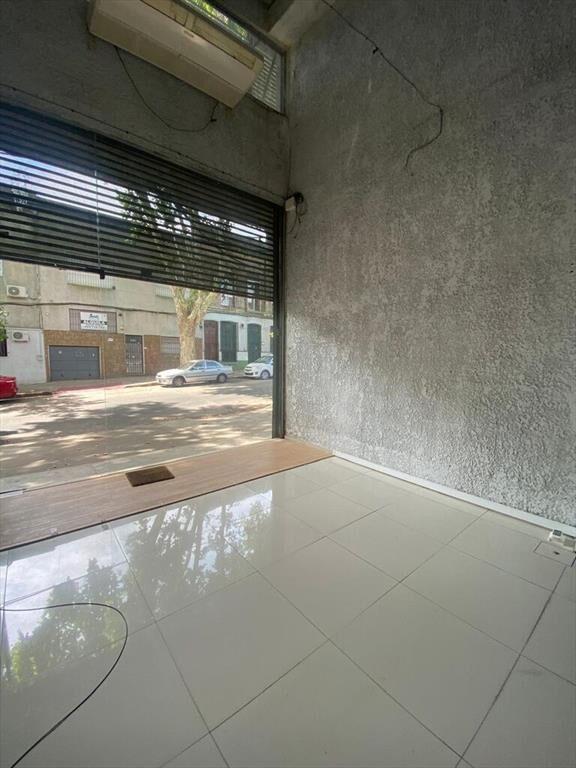 Oportunidad en zona mayorista próximo Arenal grande.