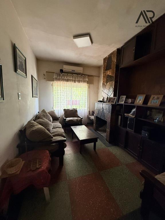 Casa en venta c/ cochera en Artigas
