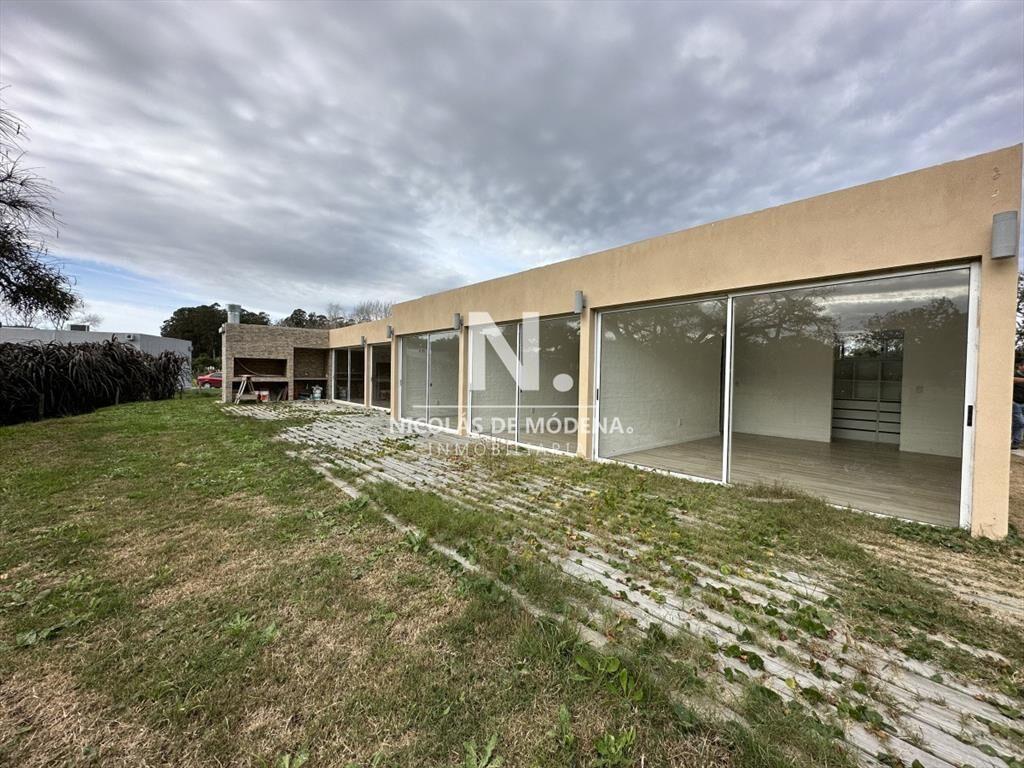 Venta Casa a estrenar en barrio privado Verde