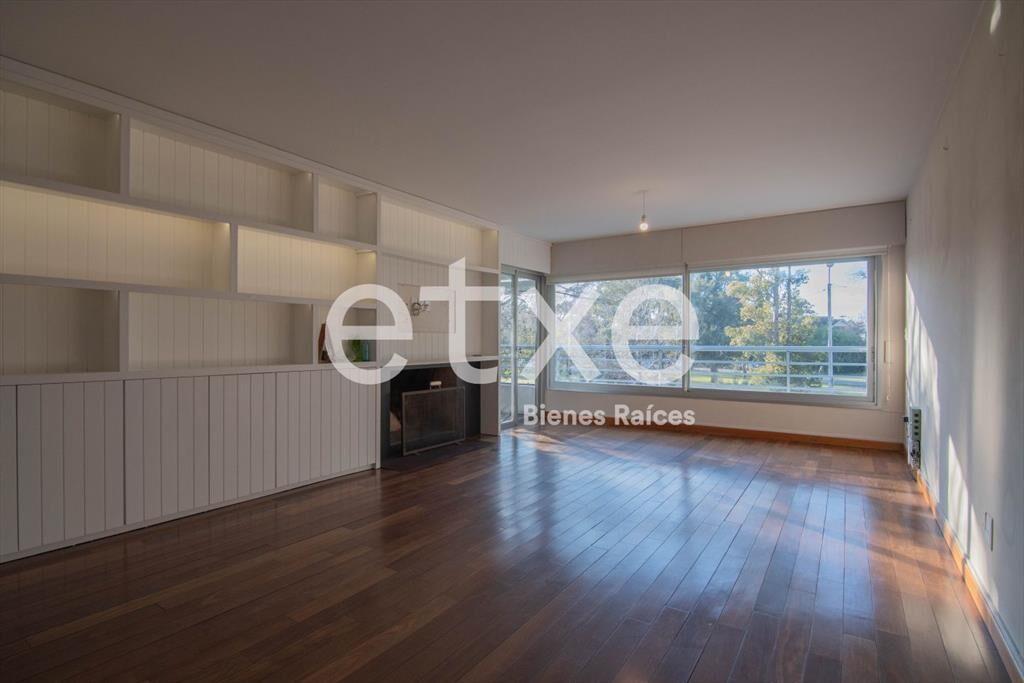 Apartamento en Venta Carrasco...