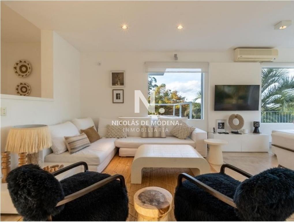 Vende chacra de 4 dormitorios en Punta del Este