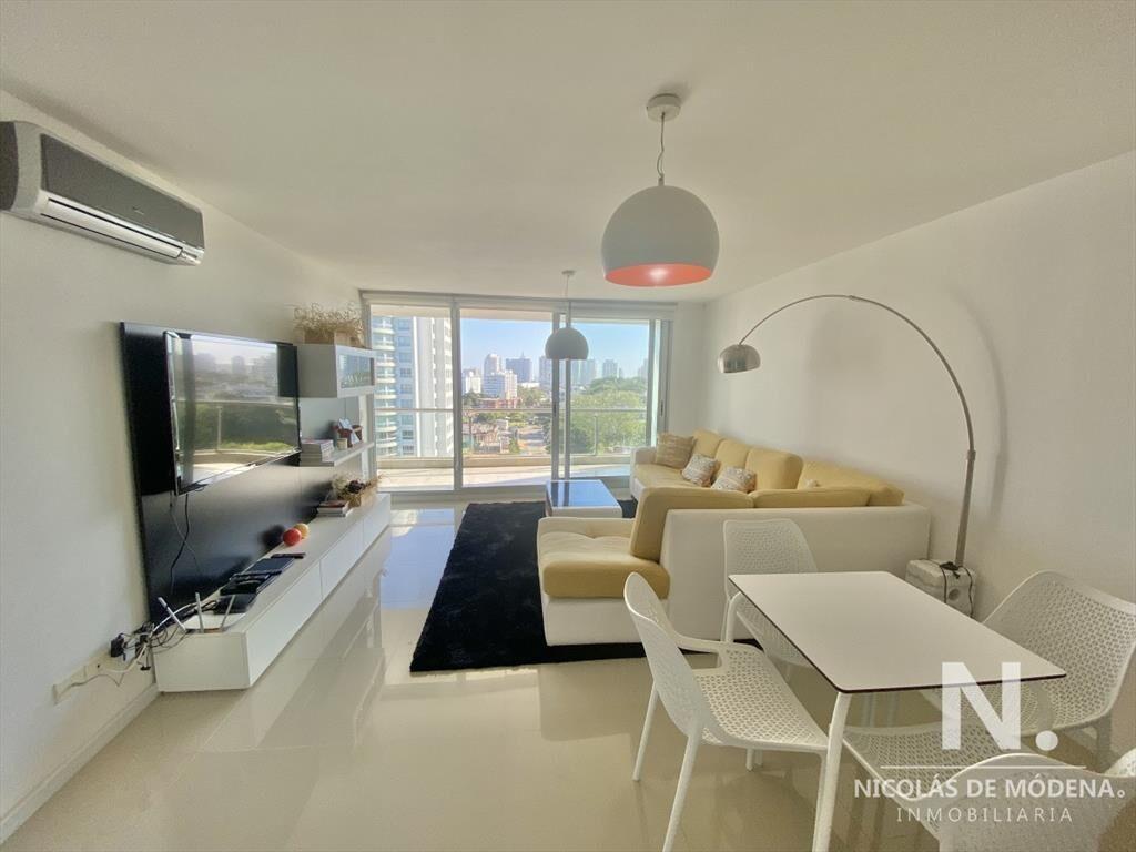 Apartamento en venta de 2 dormitorios en Punta Del Este