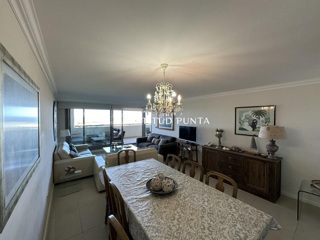 Apartamento en Brava, 3 dormitorios