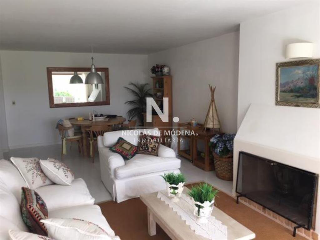Vende apartamento de 2 dormitorios en Rincon del