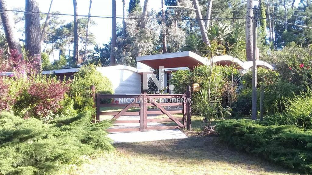Casa en venta, a pocos metros del mar