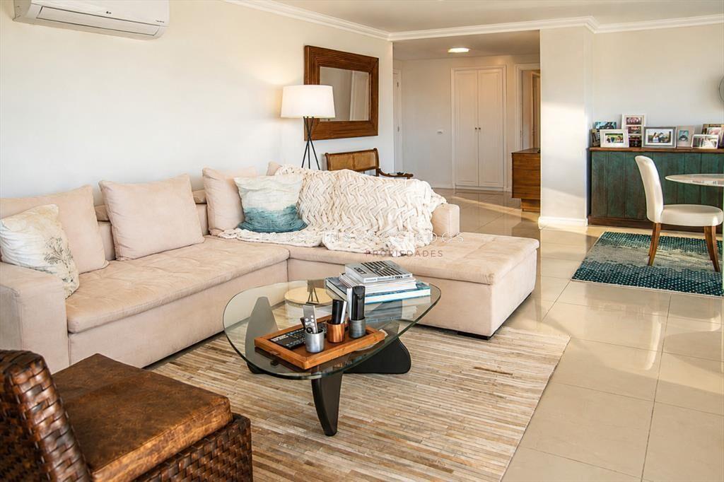 Apartamento en Torre Imperiale, Punta del Este de
