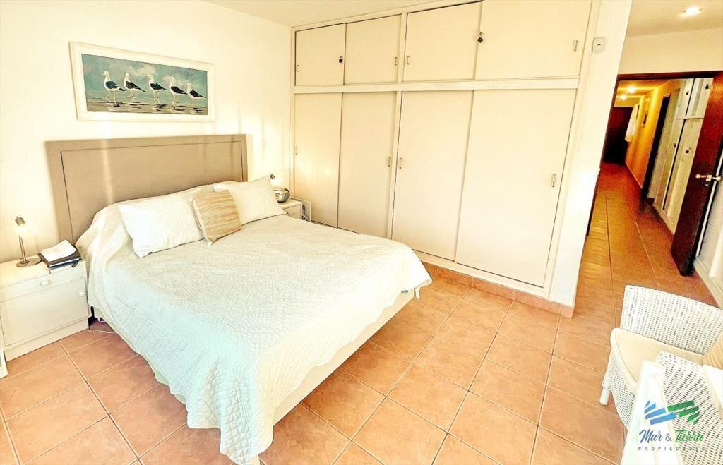 Alquilo casa 5 dormitorios cerca de la playa mansa, Punta d