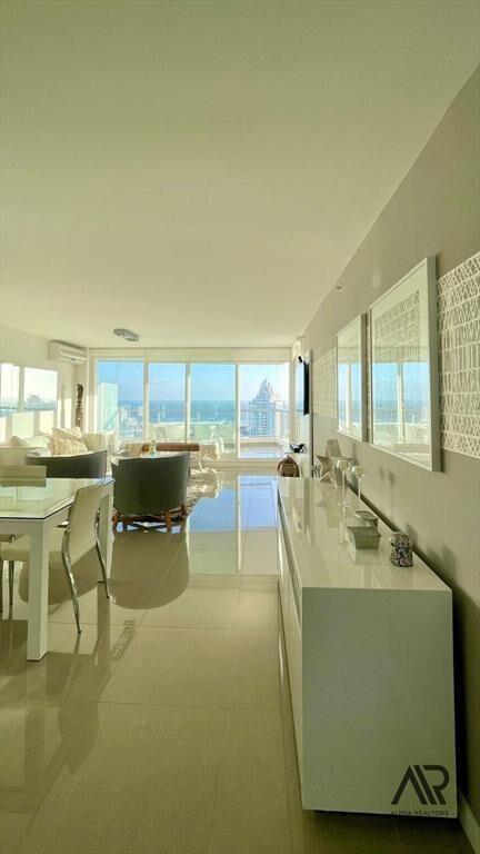 Apartamento De Categoría En Alquiler Temporada, 3 Dormit...
