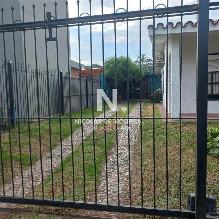 Vende casa de 3 dormitorios en la zona de Mansa