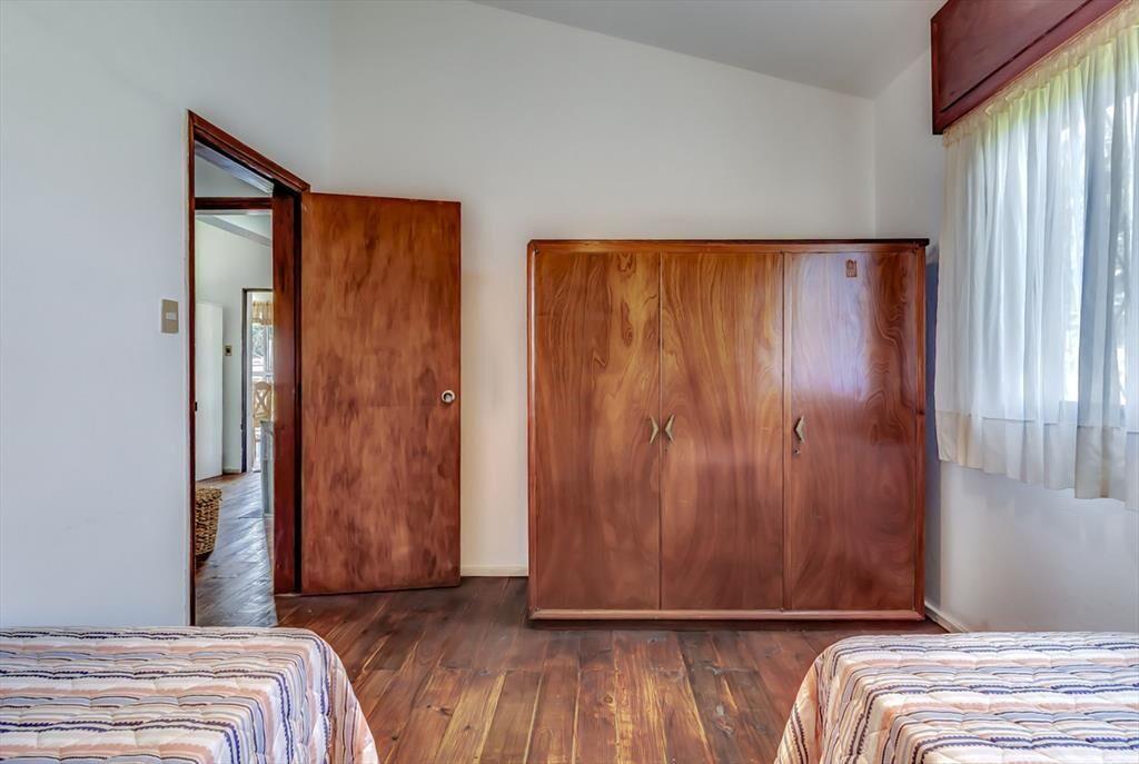 Se vende casa de 2 dormitorios en Playa Hermosa