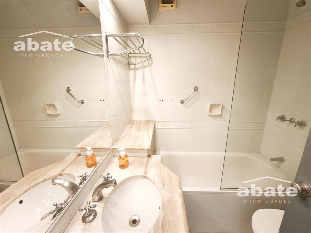 Venta de Oficina y/o Consultorio en Punta Carretas Con vist