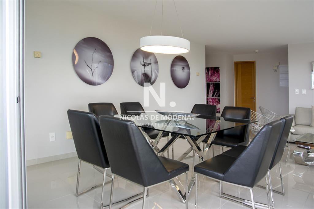 Apartamento de 3 Dormitorios en Playa Mansa en -