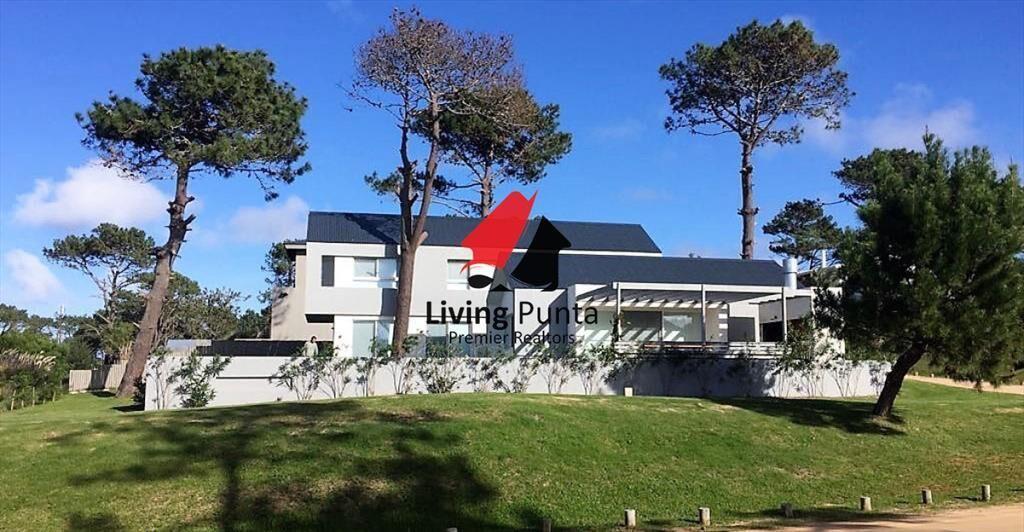 PRECIOSA CASA EN VENTA Y ALQUILER