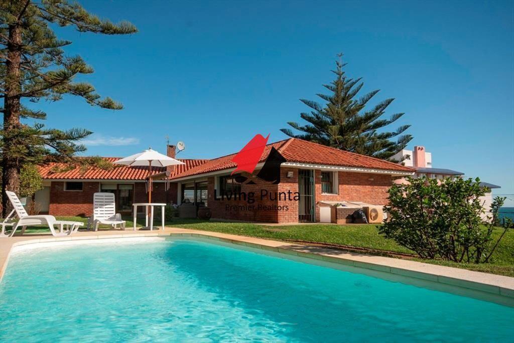 Casa en Punta del Este, playa mansa, 4 , piscina