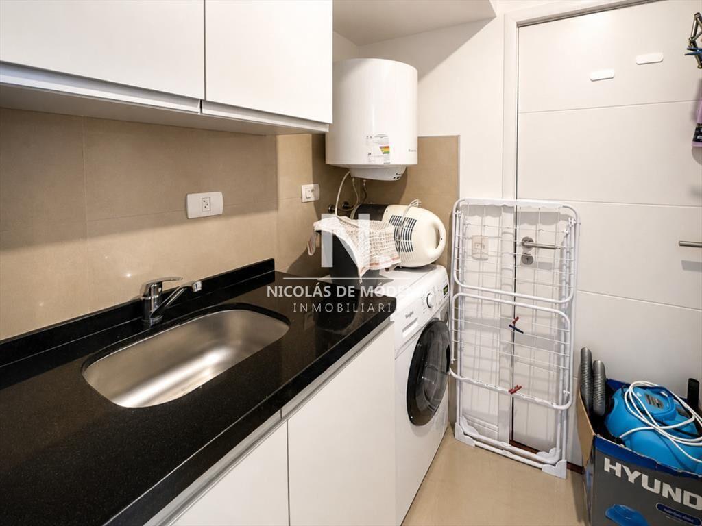 Vende departamento de 2 dormitorios y medio en al
