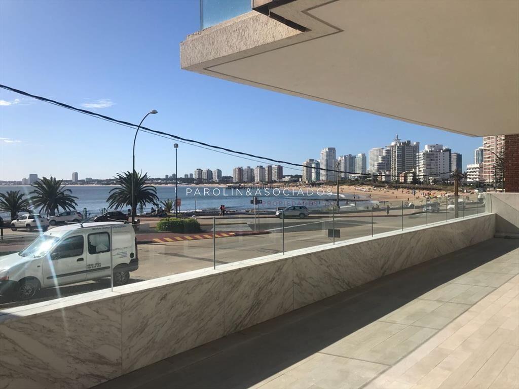 Apartamento en venta de 3 dormitorios en Mouette,