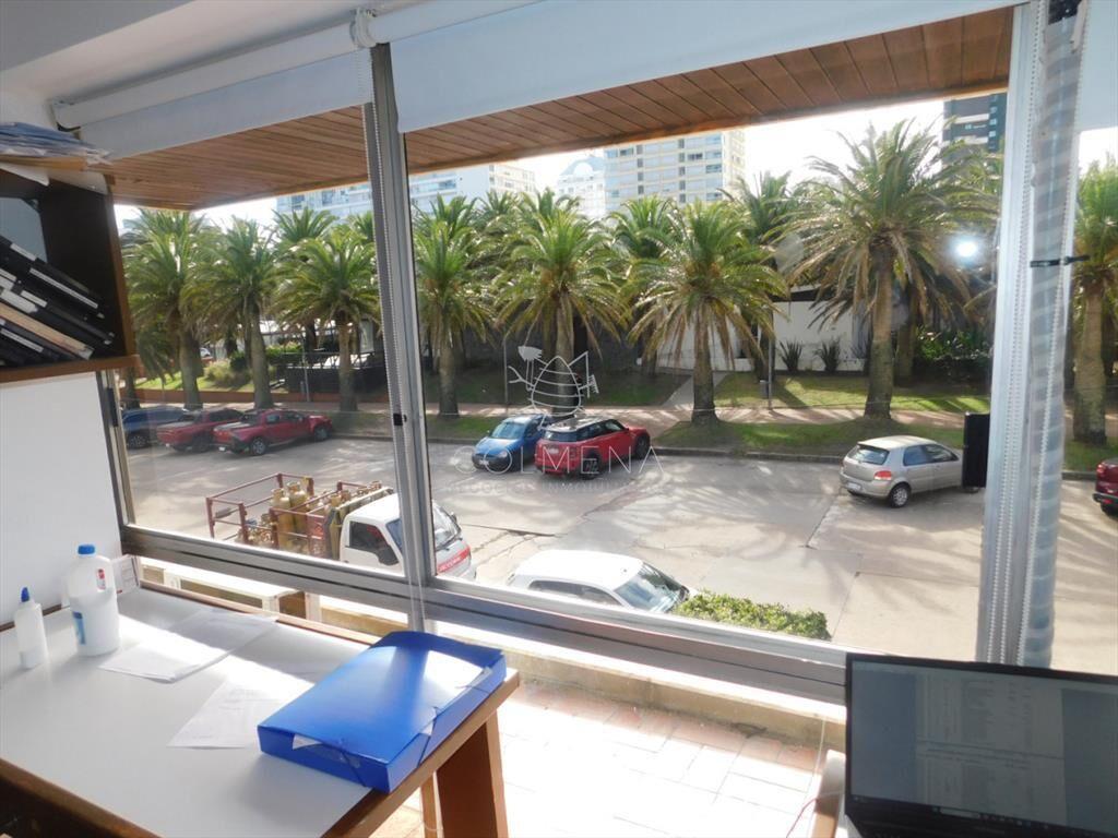LOCAL EN VENTA EN PENINSULA