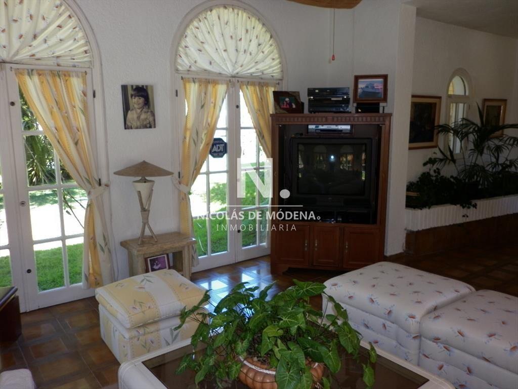Vende casa en Lugano, Punta del Este de 4