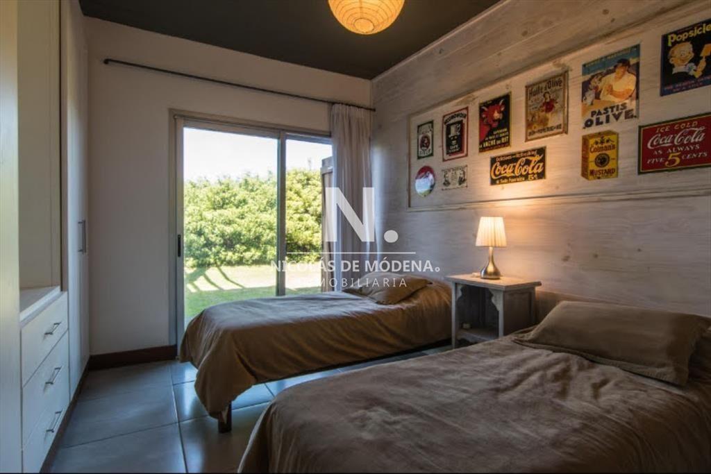 Venta de casa en La Juanita - Jose Ignacio de 4