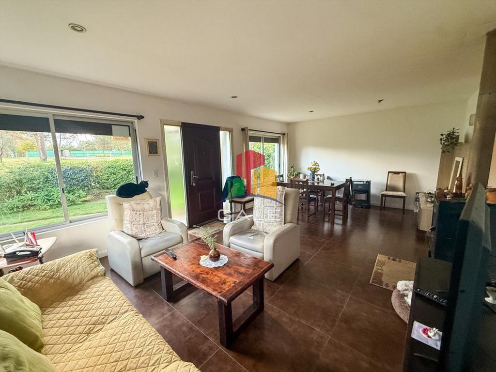 VENTA CASA 3 DORMITORIOS + LOFT 2 SUITES JARDINES