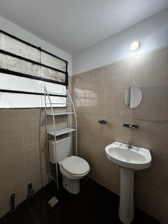 Alquiler local comercial en Cordón, Av. Gral. Rivera y Aceve