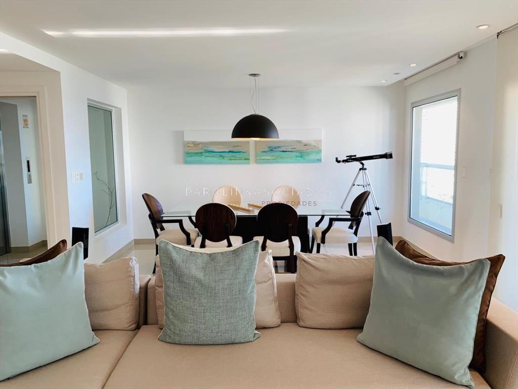 Apartamento en venta de 3 dormitorios en Brava