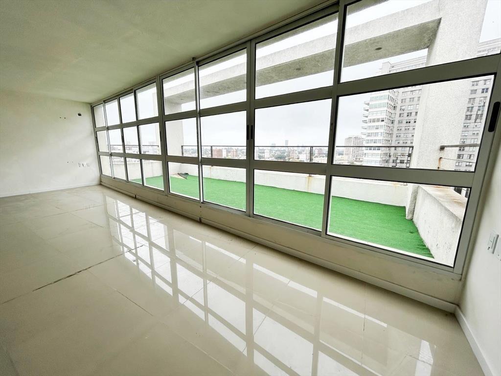 Venta apartamento duplex en Parque Batlle