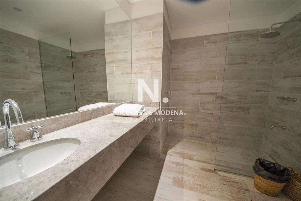 Venta Apartamento 4 dormitorios en La Barra con
