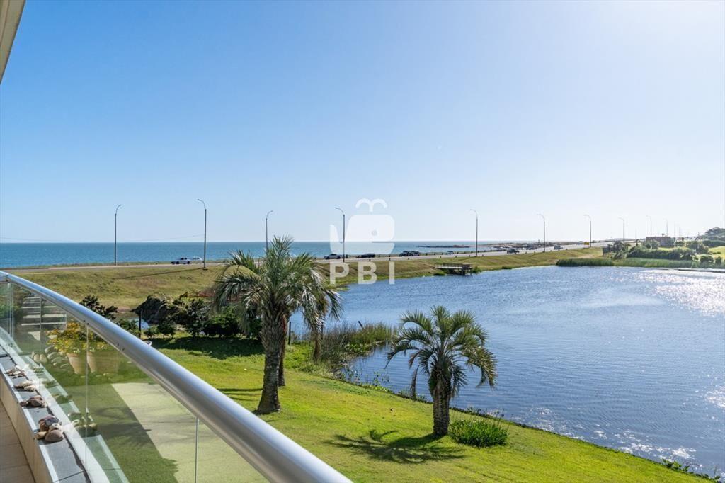 Apartamento de 1 dormitorio frente a la Laguna -