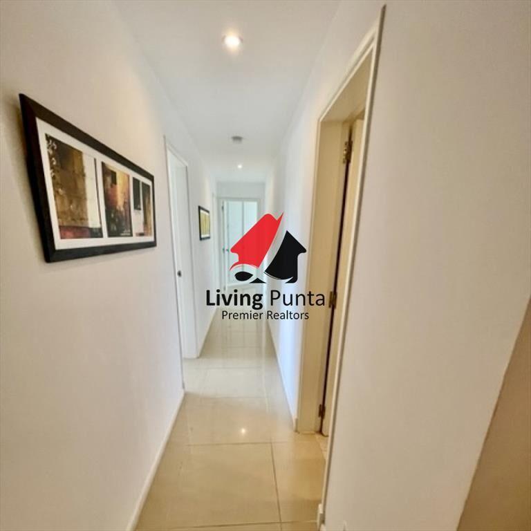 Venta de apartamento 3 dormitorios mas dep en Playa Brava