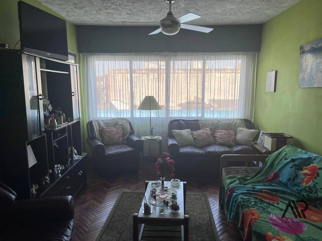 Apartamento en venta c/ cochera en Aguada