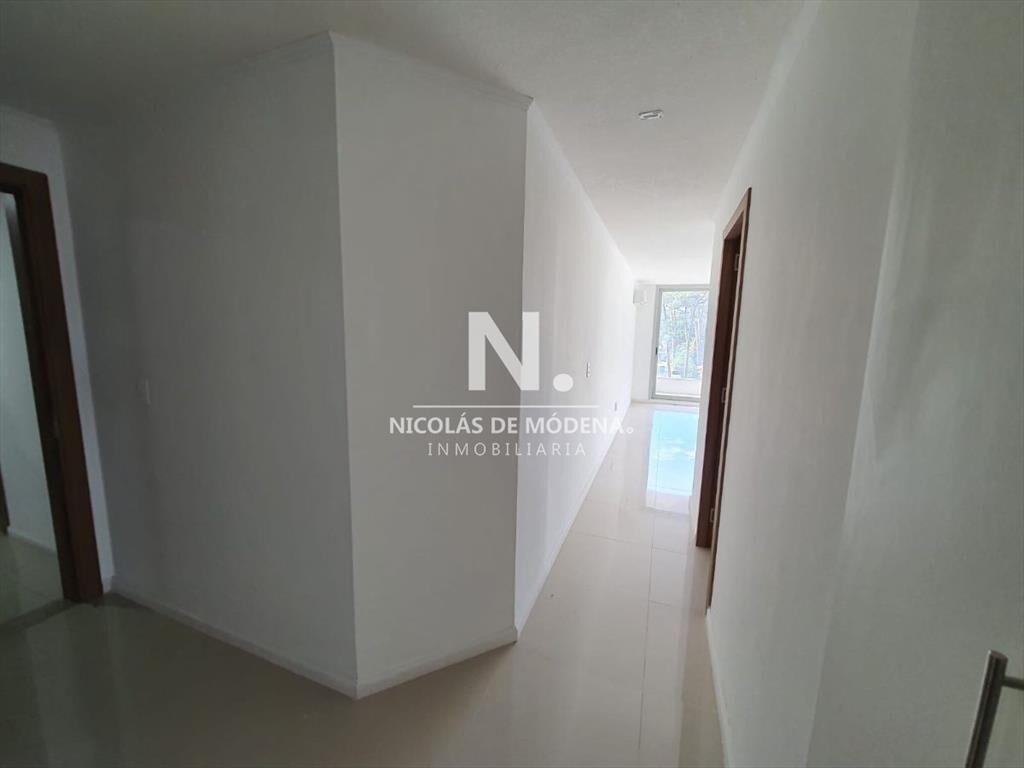 En venta impecable apartamento de 2 dormitorios