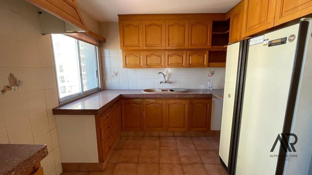 Apartamento en venta c/ cochera en Puerto Buceo