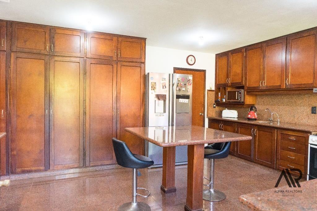 Casa en venta c/ cochera en Pinares