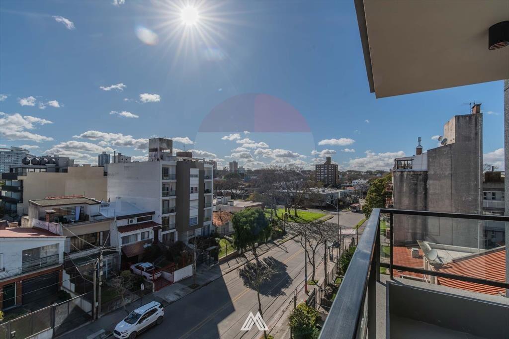 VENDO APARTAMENTO 2 DORMITORIOS MALVIN PARRILLERO