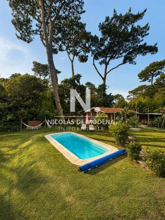 Alquiler de casa de 4 dormitorios en Cantegril, Punta del E