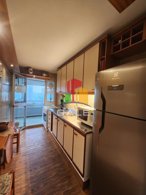 Vende apartamento de 2 dormitorios en Punta del