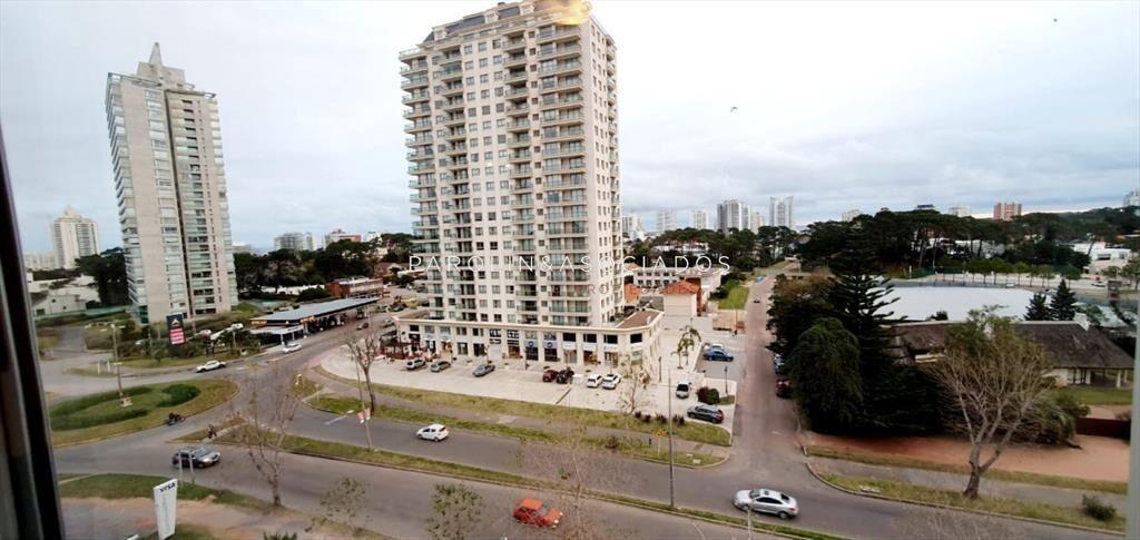 Hermoso apartamento en venta con agradable vista en Punta d