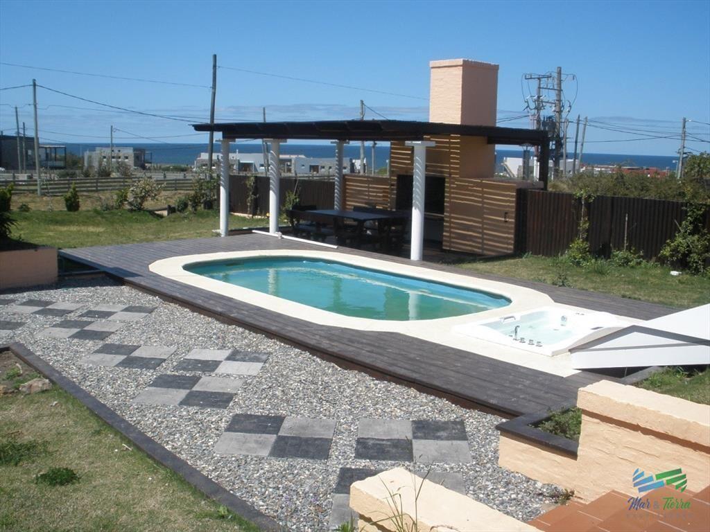 Estupenda esquina, vista al mar, en lote de doble