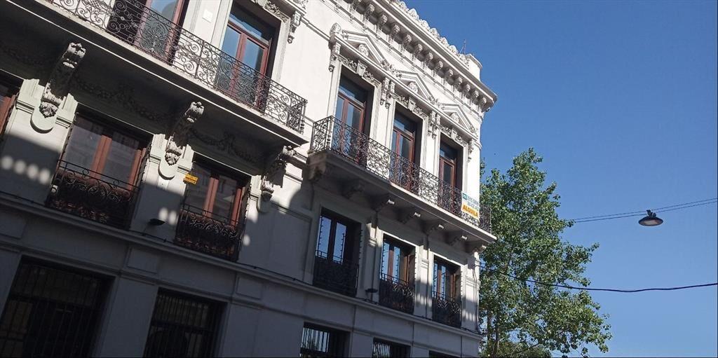 ALQUILER - OFICINA - CIUDAD VIEJA