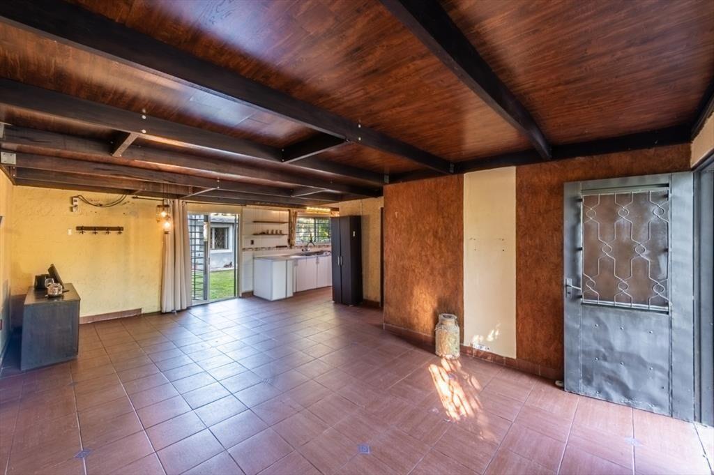 Casa en venta 4 dormitorios 2 baños c/ cochera en Parque...