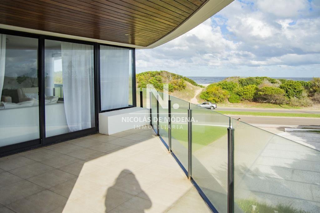 Apartamento de 3 dormitorios ensuite en primera